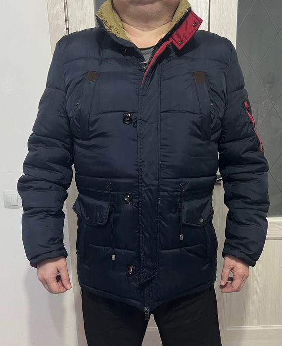 Продаются зимние новые куртки