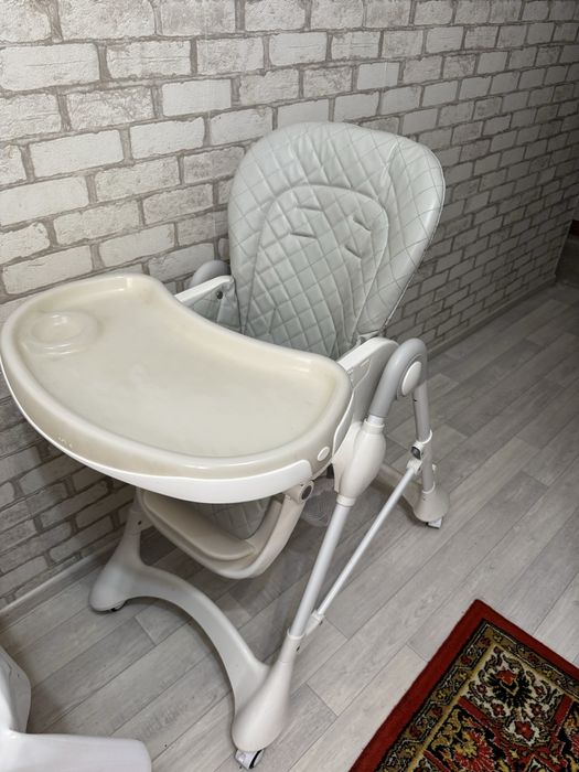 Детский стульчик для кормления