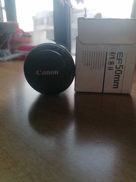 Canon 60D + обективи 18-55mm + 50mm/f1.8, Статив