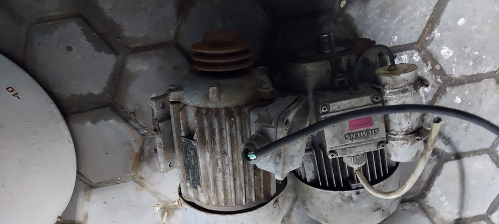 Прдам электродвигатели