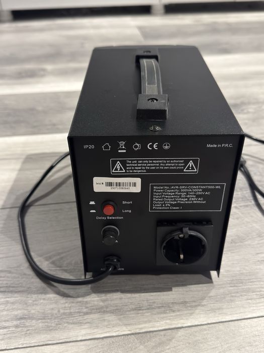Stabilizator automat de tensiune cu servo motor 500VA Well