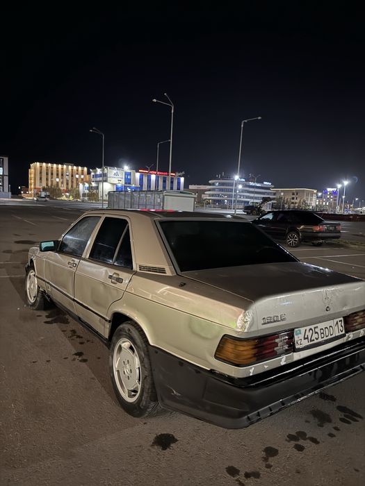 Мерседес 190E 2.0