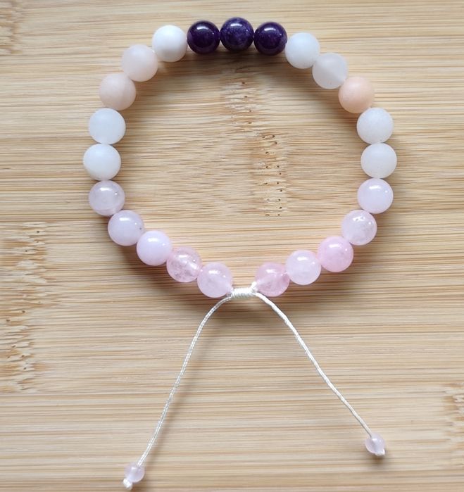 Женска гривна „Нежност“