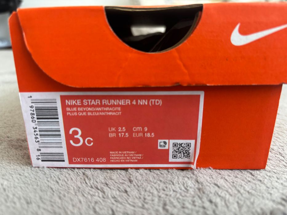 ЧИСТО НОВИ детски/бебешки обувки Nike
