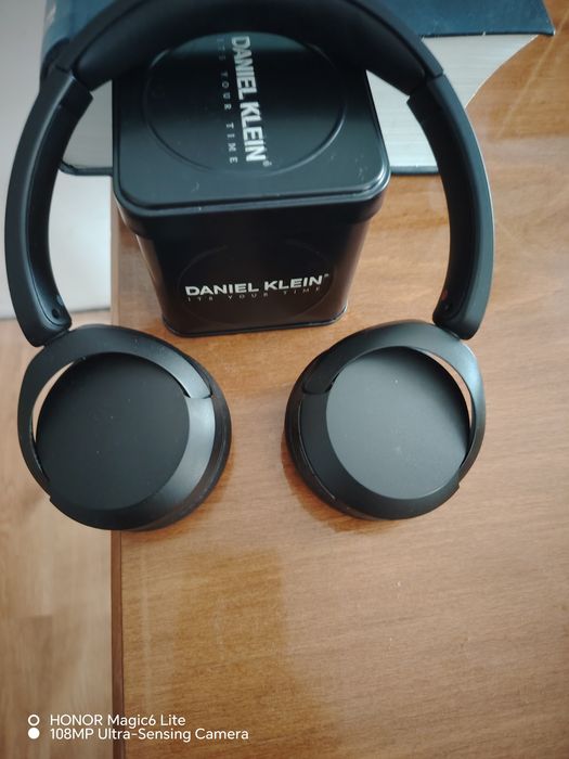 Vând căști Sony Bluetooth