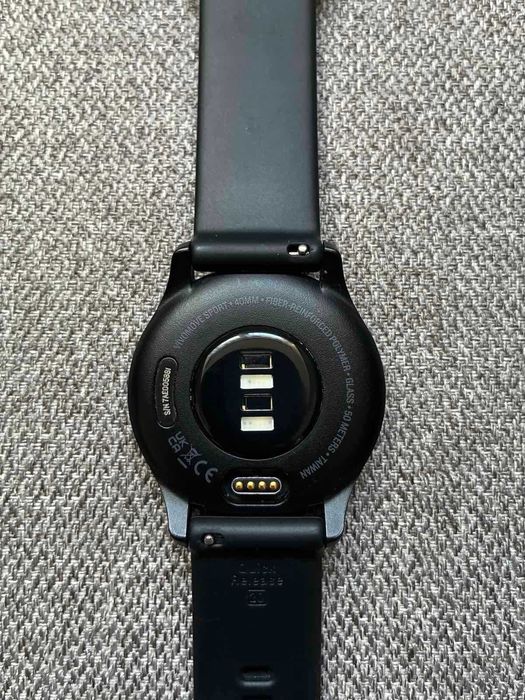 Garmin vivomove Sport – отлично състояние, с кутия и зарядно