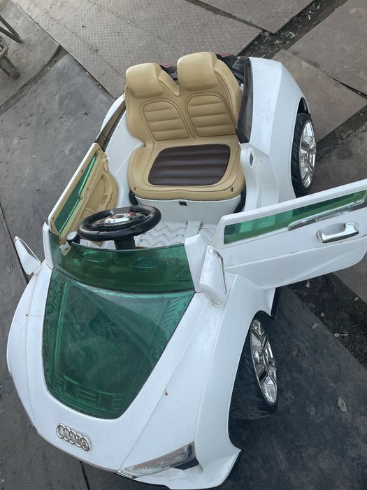 Продам детскую машину