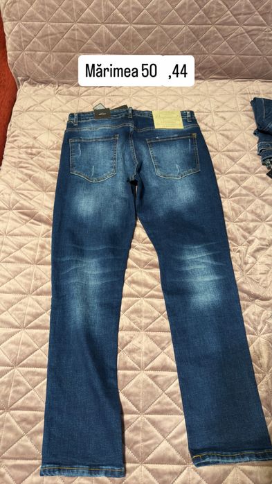 Blugi Dsquared2 multe modele marimi : 44, 48, 50 , 54 livrare oriunde