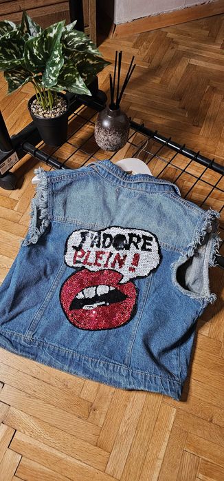 Сет от готин дамски дънков елек и пола