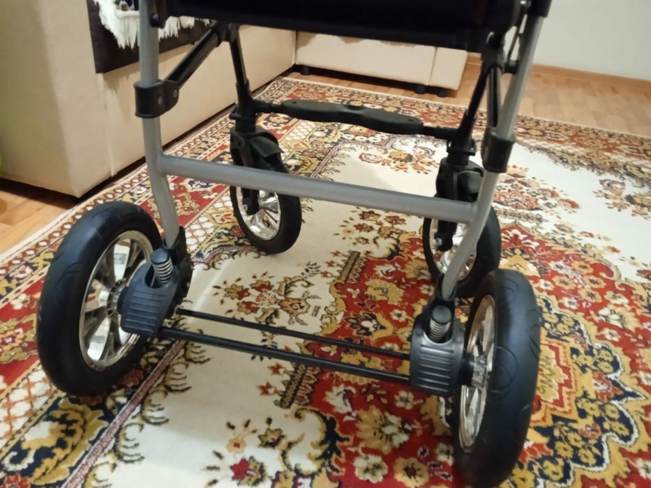 Детская коляска .