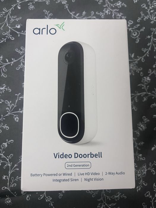 Interfon Sonerie video inteligenta Arlo Essential Security, 2K, detectie AI, Night Vision, Alb