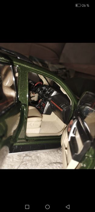 Модель машины Toyota land kruiser prada