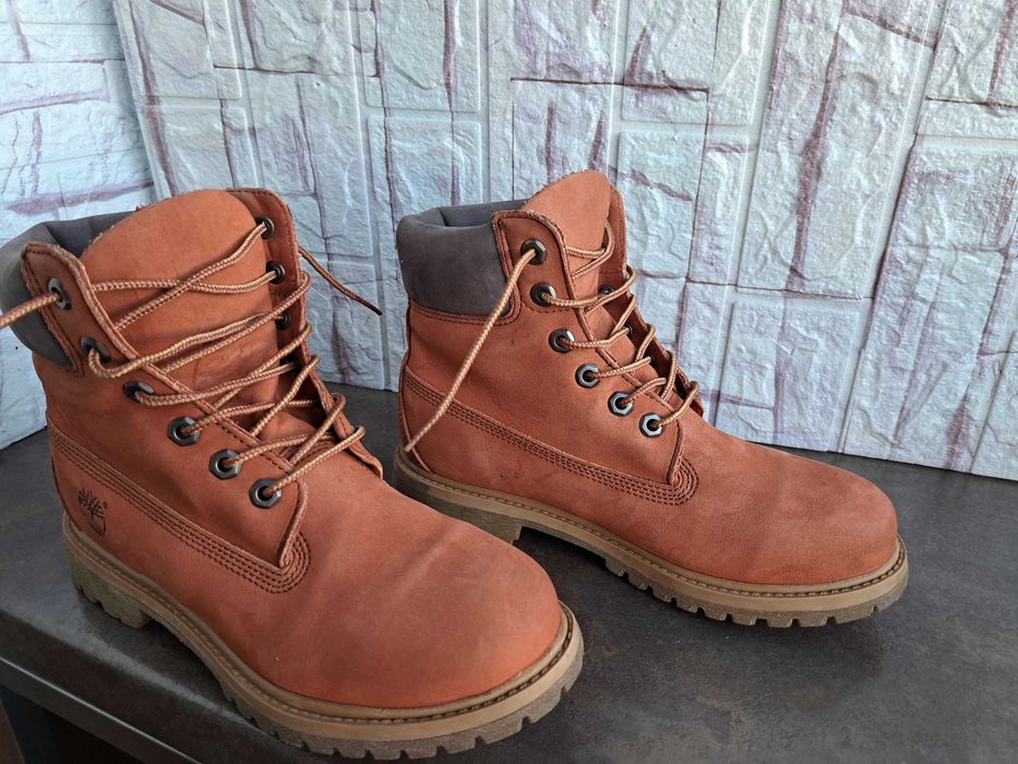 дамски зимни обувки,боти,кубинки,ном39,Timberland
