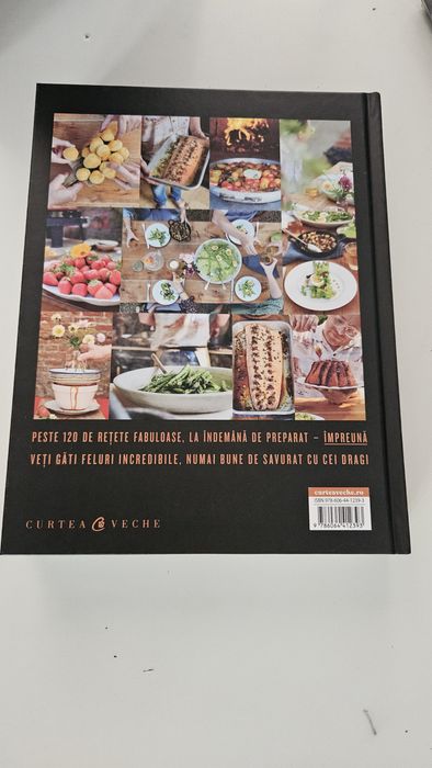 Jamie Oliver
Împreună