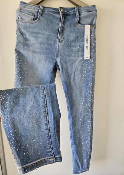 Нови Дънки слим с камъни