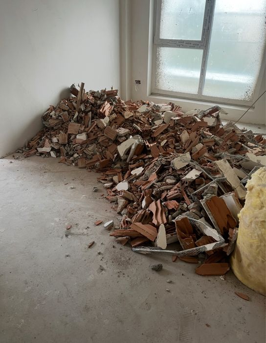 Frima de 3-5, 7 oameni necalificafi, muncitori!! Basculanta 3,5-7,5T