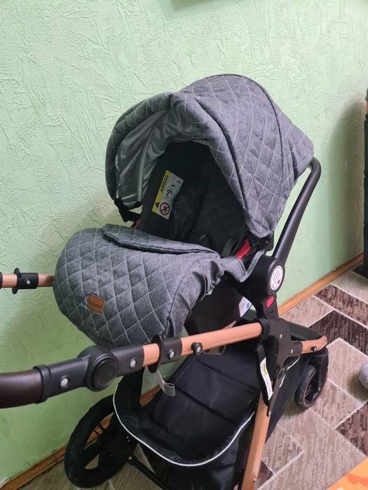 Продам детскую коляску 2 в 1