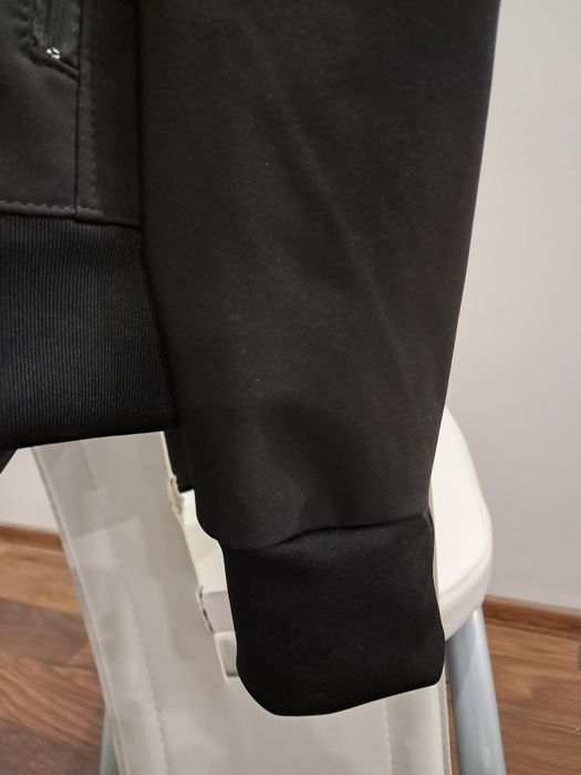 Яке Hugo Boss M-размер