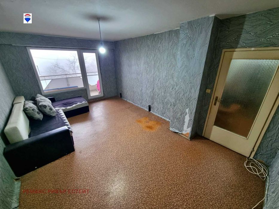 Двустаен апартамент за продажба кв. Чародейка Север