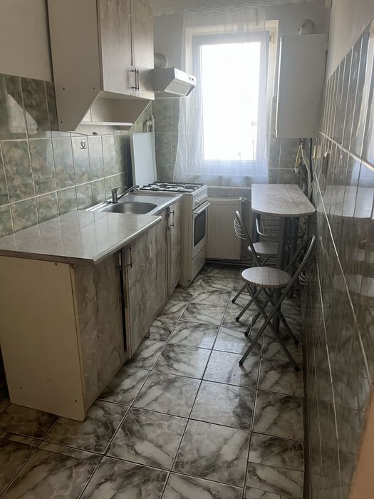 Inchiriez apartament