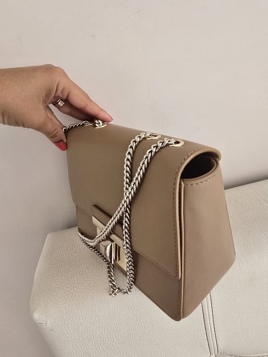 Дамски чанти furla