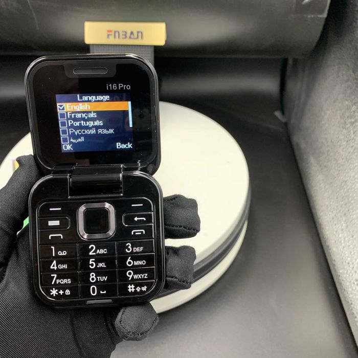 Telefon mobil mini, butoane mari, camera foto, 2 x Nano SIM, Negru