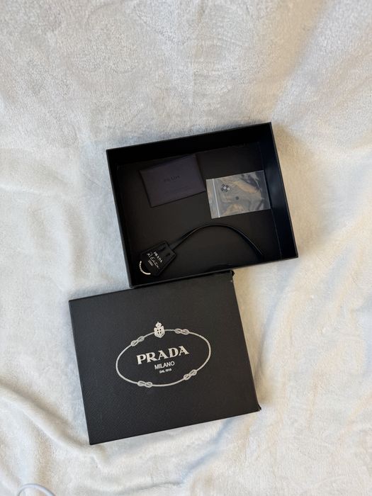 Geanta Prada cu pietre