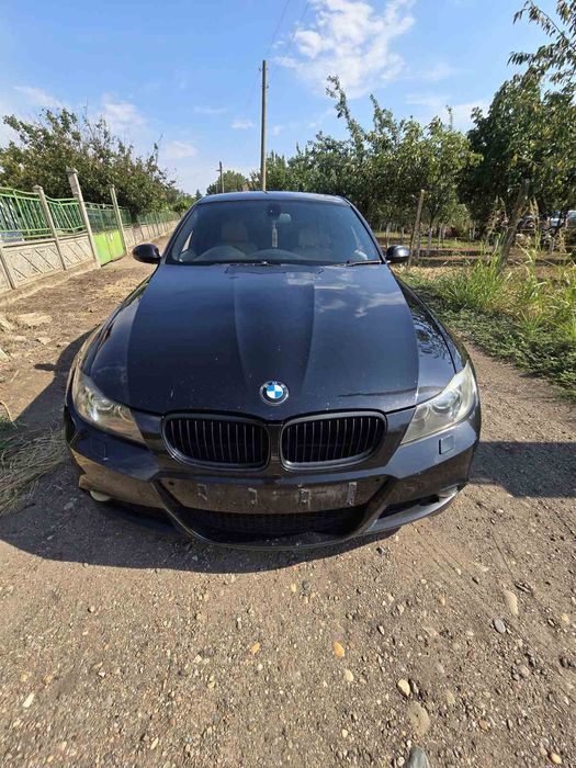 • Продавам BMW 330d E90 2008г. на ЧАСТИ, както и над 17 Голф 5ци