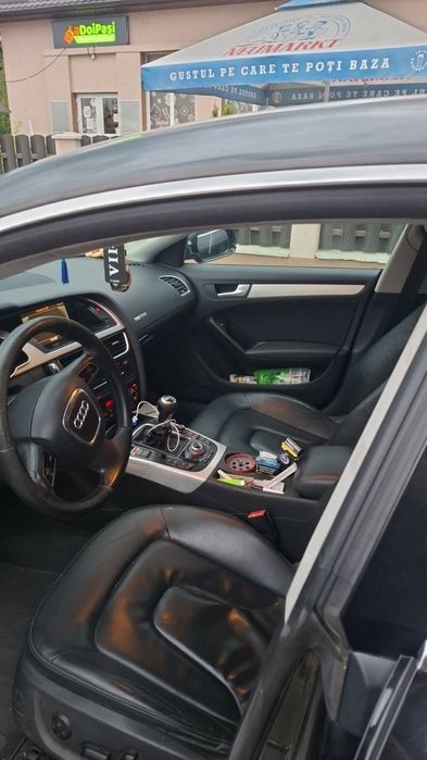 Vând Audi A5 2010