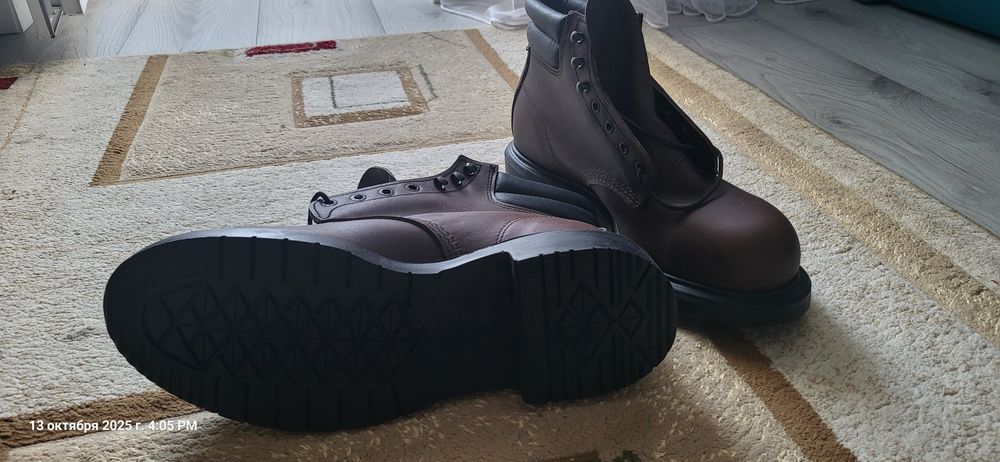 Продам новые рабочие ботинки фирмы "Red wings".