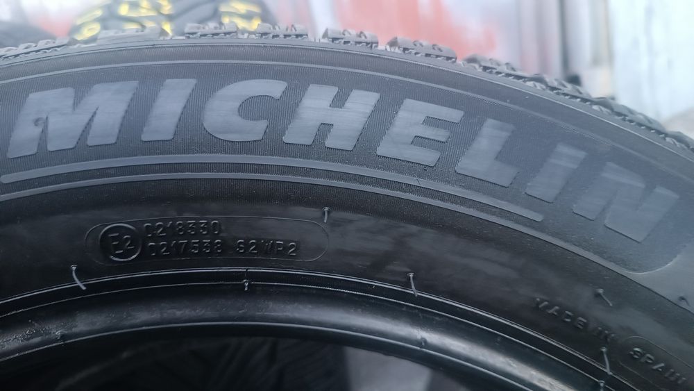 215/60/17 Michelin