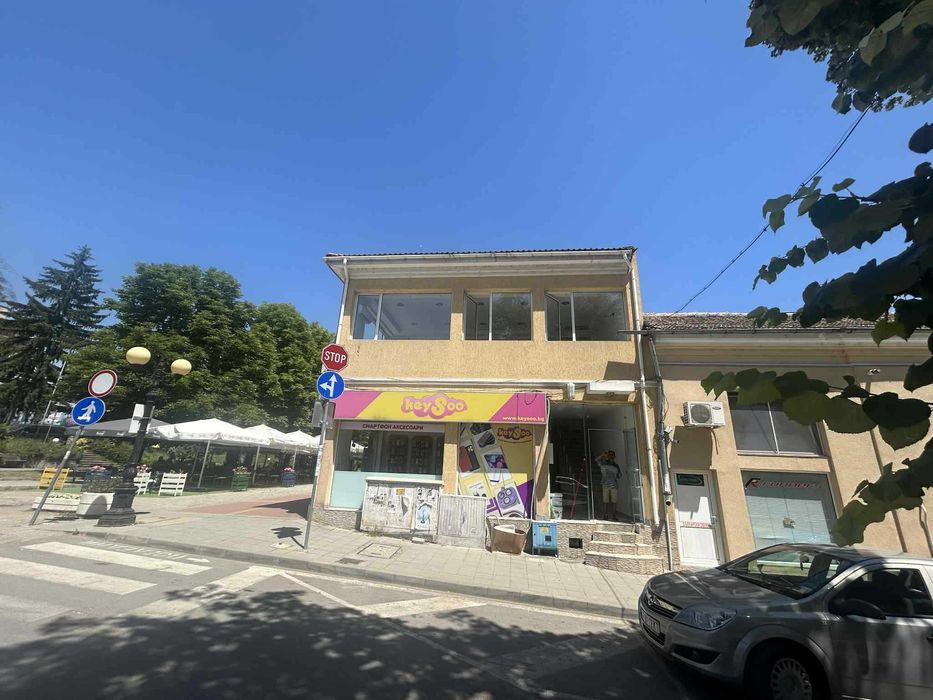 Дава се под наем Магазин в Попово - 20 кв.м за 178.5 € - Снимка #1