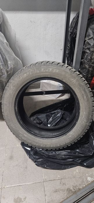 Продам шины зимние