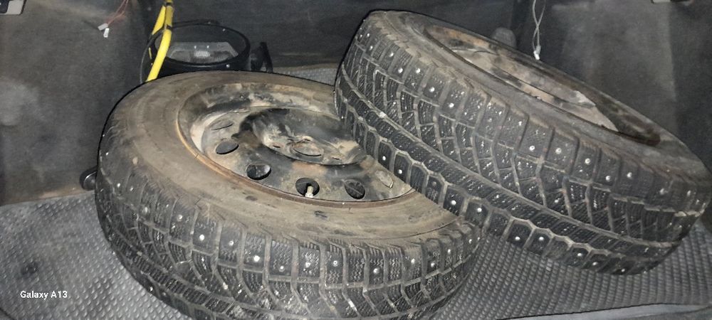 Покрышка шипы 15