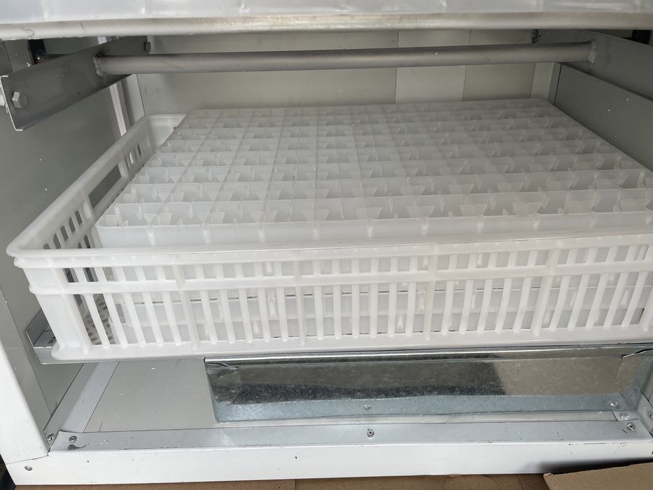 Инкубаторы промышленный