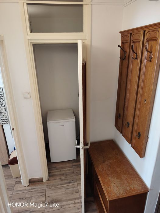 Închiriere garsoniera in Tg Mureș  . etajul 1  Dâmbu Pietros. Zona liniștită  . Imediat ocupabil