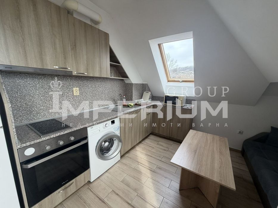 Двустаен обзаведен апартамент под наем в района на кв. Левски, гр. Ва