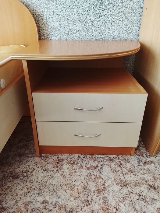 Продам спальный гарнитур