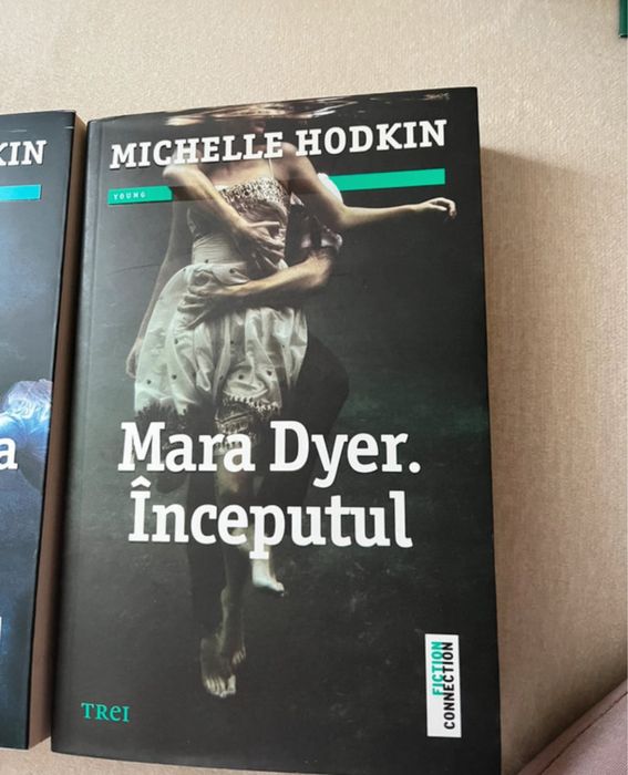 Set doua volume Mara Dyer