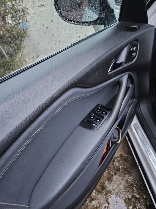 Opel Zafira c 7 locuri