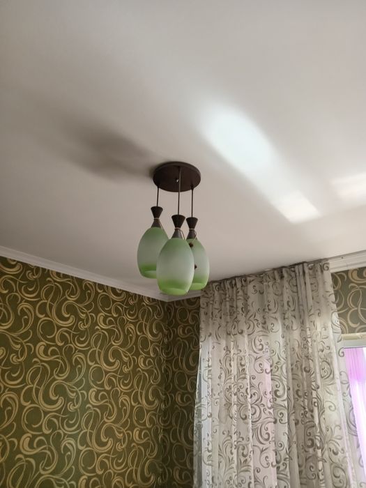 Занавеска двойная в хорошем состоянии бывшая в употреблении