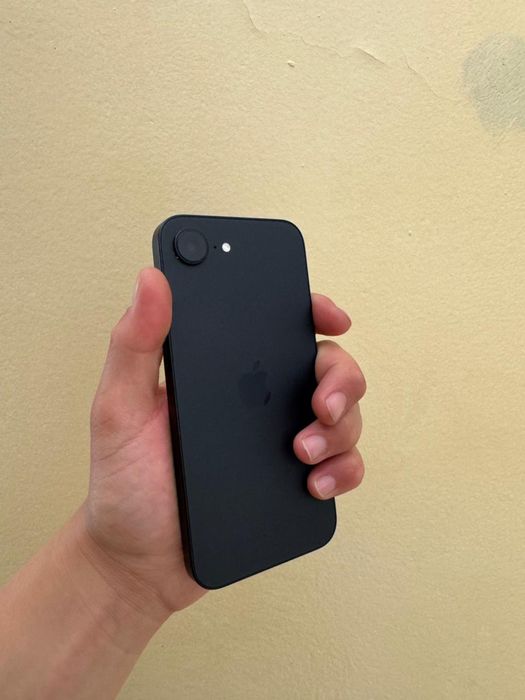 В продаже Айфон 16 Е