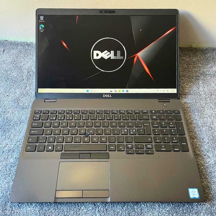 Dell Latitude 5500 - 15.6''FHD, i5-8265u, 8GB RAM DDR4, 256GB NVMe M.2