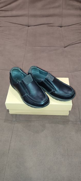 Продаю кожаные туфли на мальчика