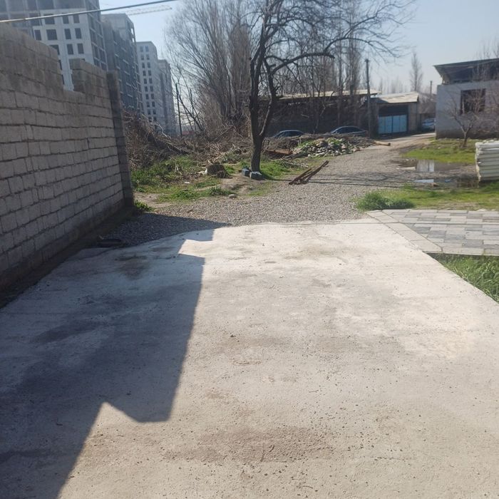 Yangi ozbekistonda uy sotiladi 6 sotiqli 130000$