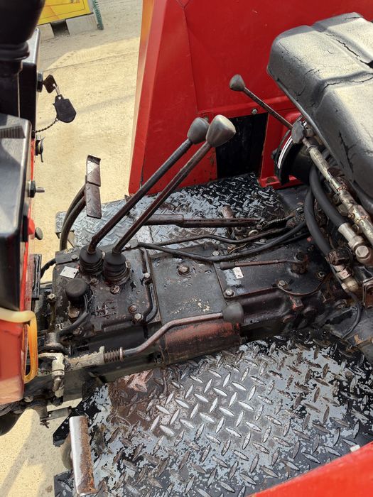 Tractor Universal 453