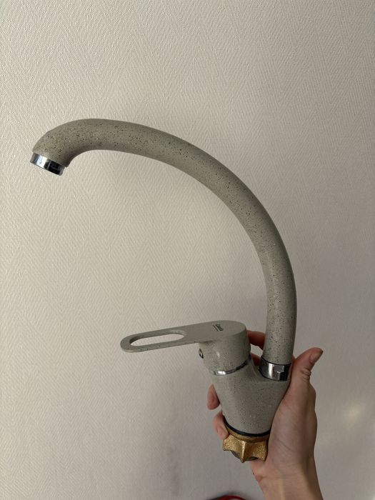 Продам смеситель в отличном состоянии