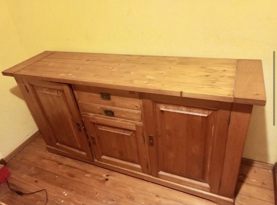 De vanzare  mobila brad.