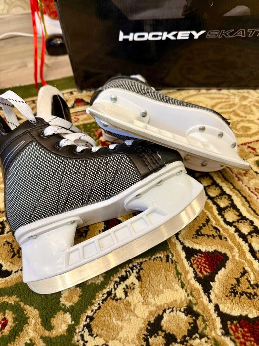 Хоккейные коньки Baud