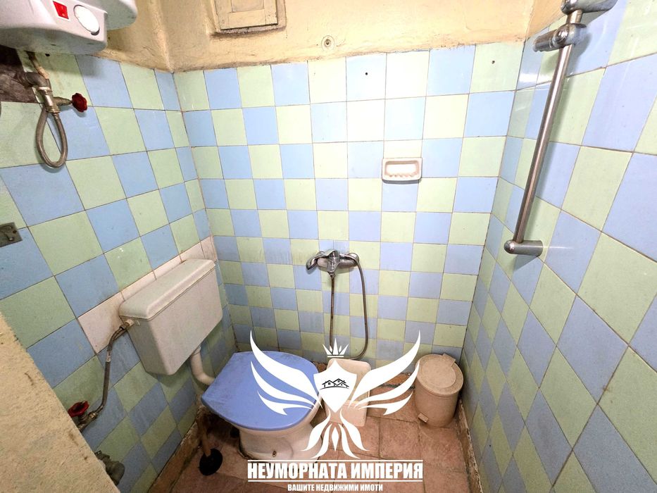 Дава се под наем Тристаен апартамент в Асеновград - 120 кв.м за 210 € - Снимка #12